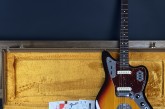 Fender American Vintage Jaguar 62 3 Tone Sunburst-3.jpg